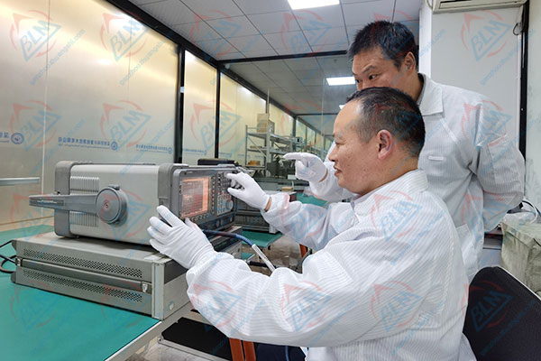 时间频率午夜精品一区二区三区在线视频