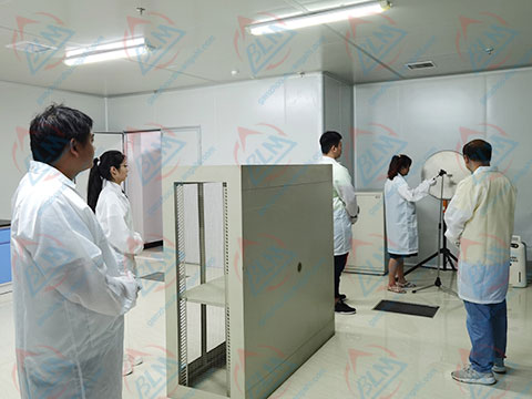 电离辐射午夜精品一区二区三区在线视频图片